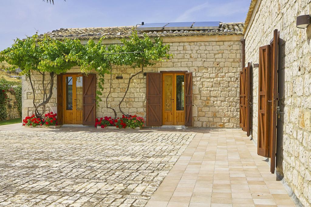 Gasthaus Casa Al Castello Ragusa Exterior foto
