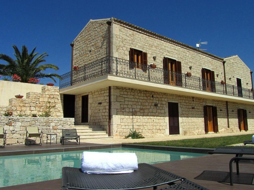 Gasthaus Casa Al Castello Ragusa Exterior foto