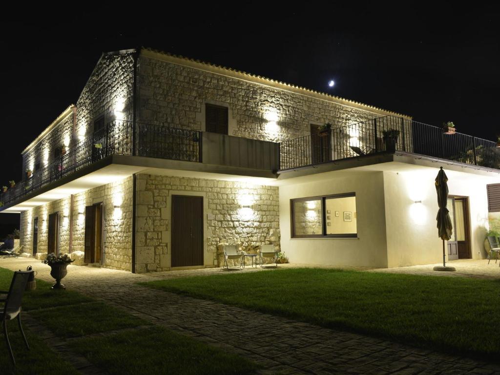 Gasthaus Casa Al Castello Ragusa Exterior foto